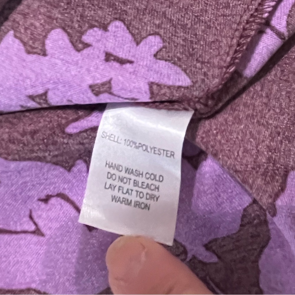 Bailey 44 silky purple print button up blouse NWT - Picture 3 of 4